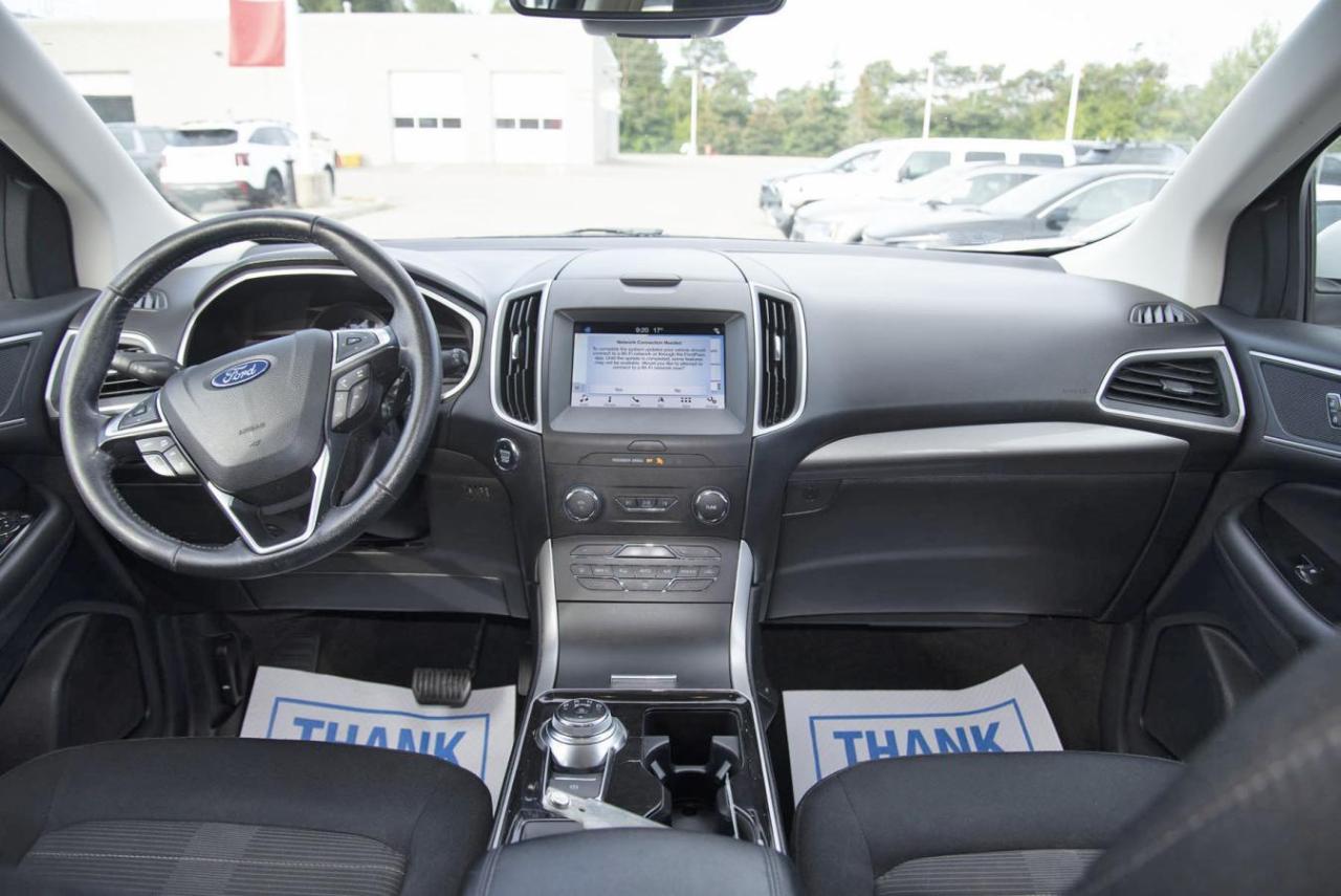 2019 Ford Edge SEL Photo3