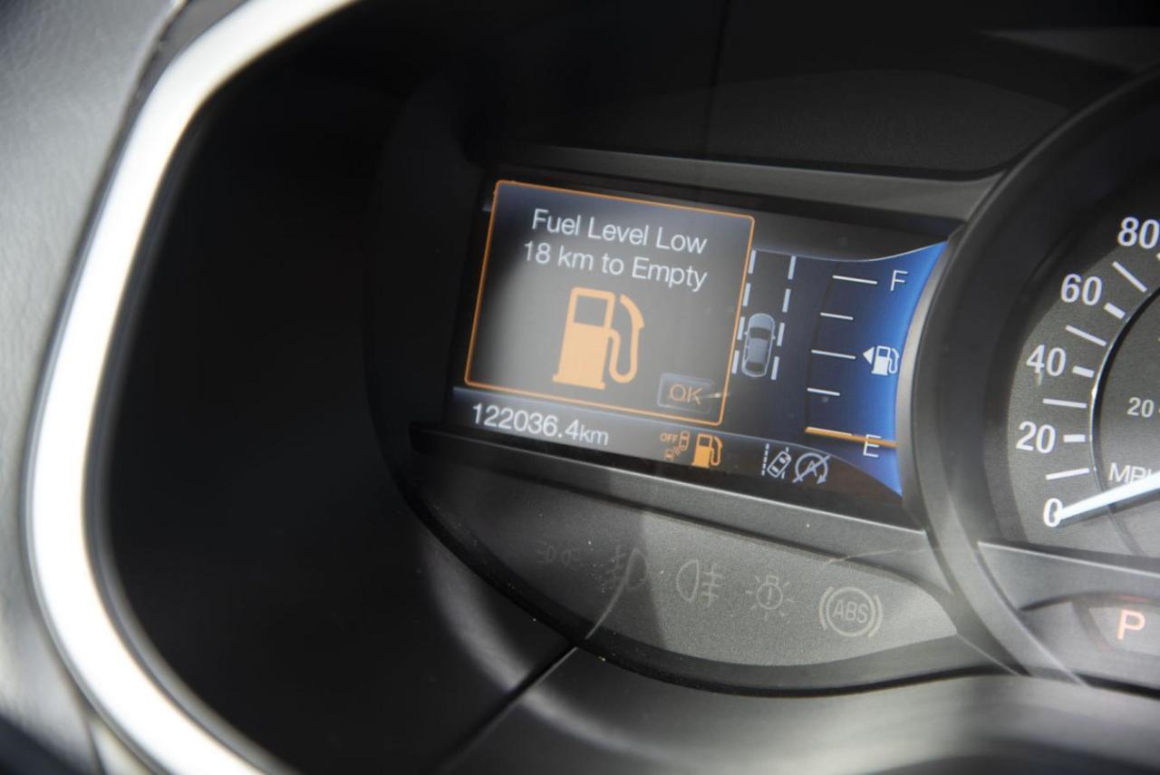 2019 Ford Edge SEL Photo4