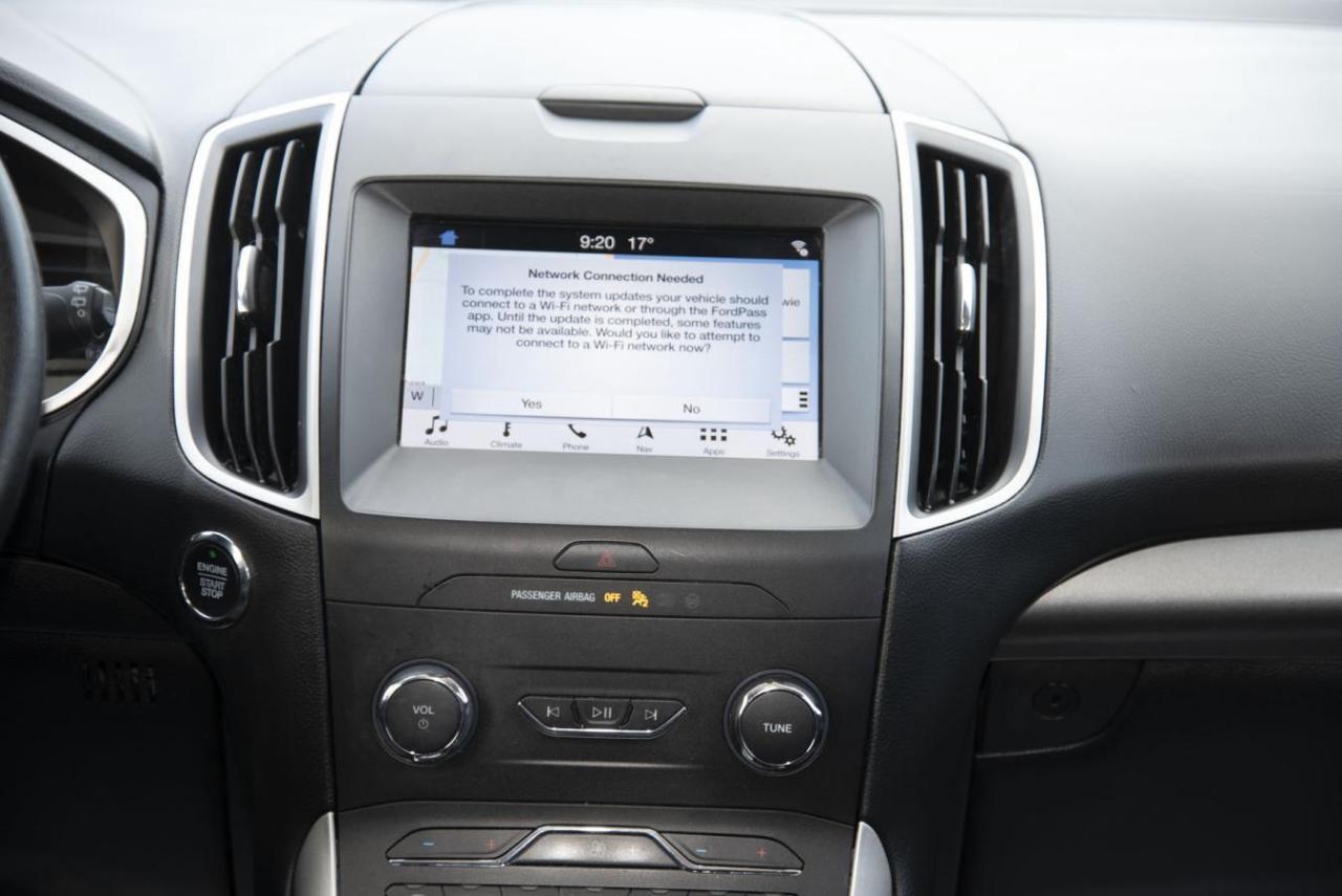 2019 Ford Edge SEL Photo