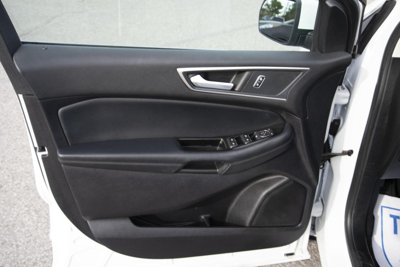 2019 Ford Edge SEL Photo