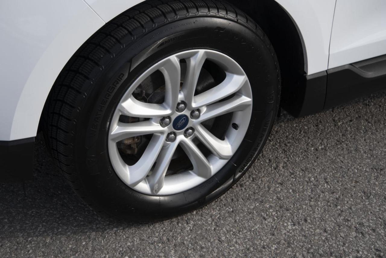 2019 Ford Edge SEL Photo