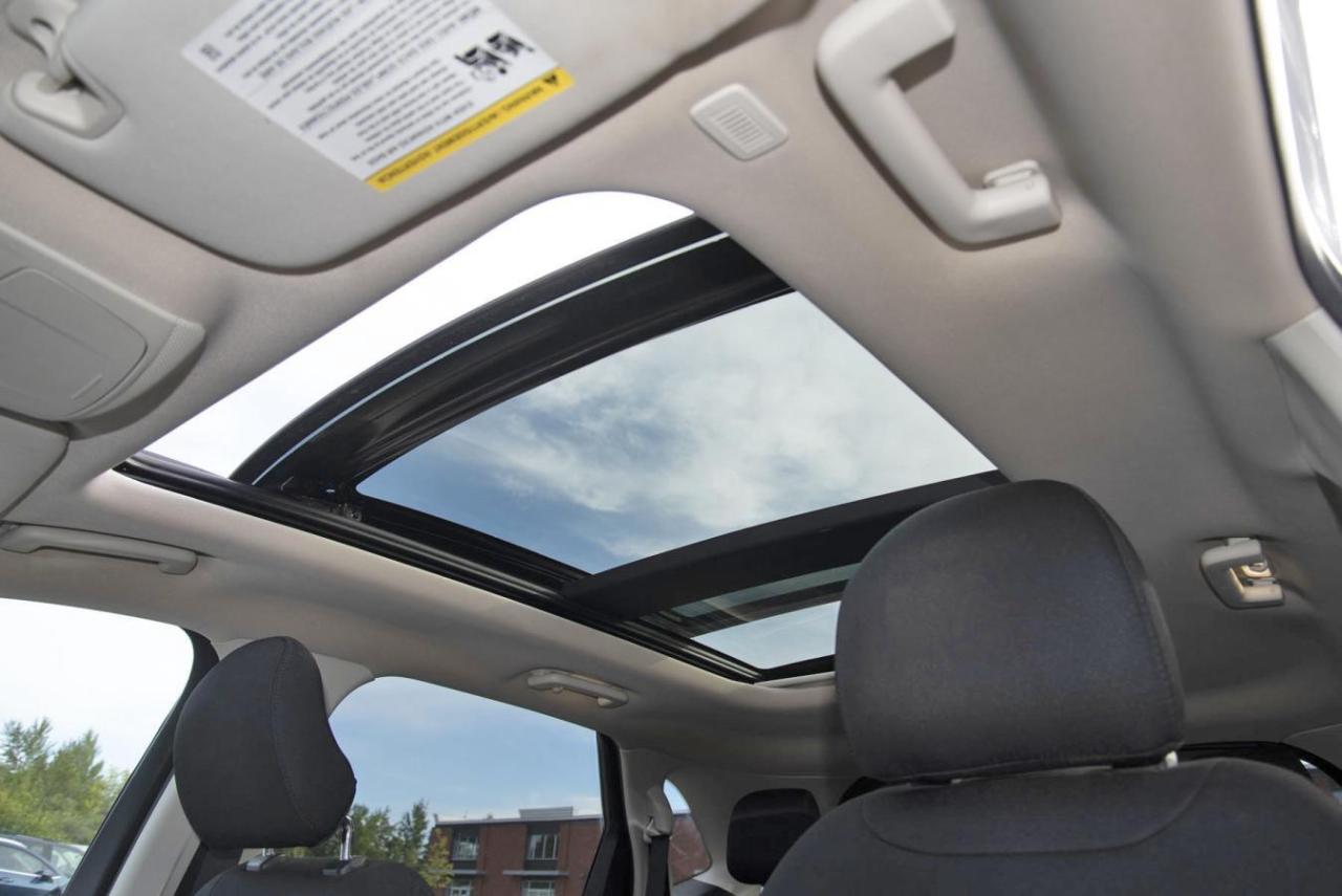 2019 Ford Edge SEL Photo