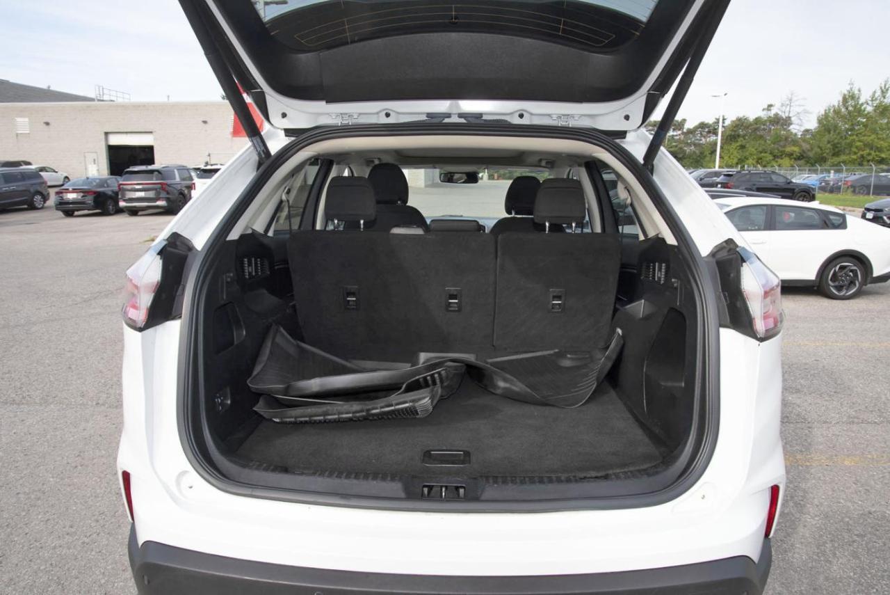 2019 Ford Edge SEL Photo