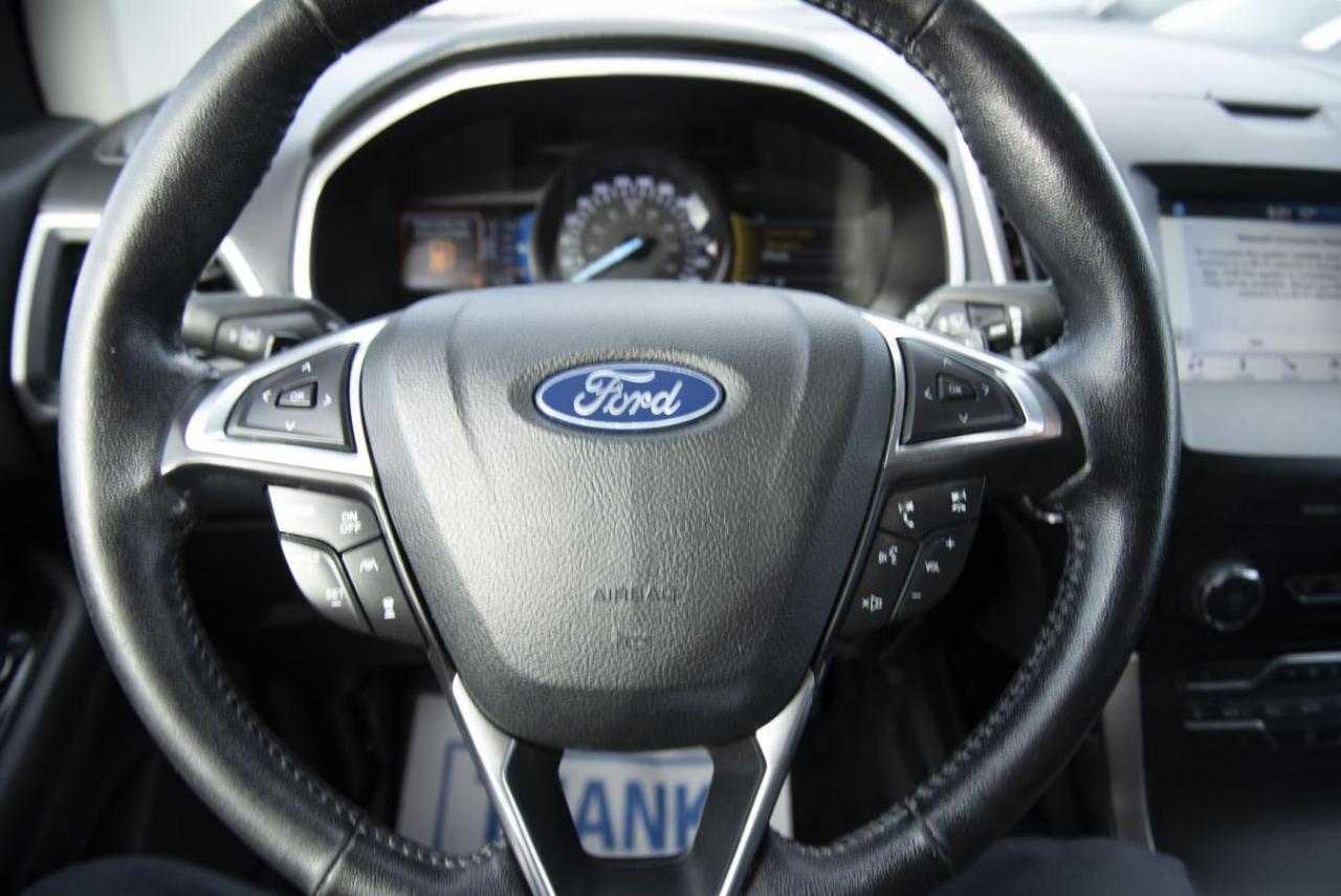2019 Ford Edge SEL Photo