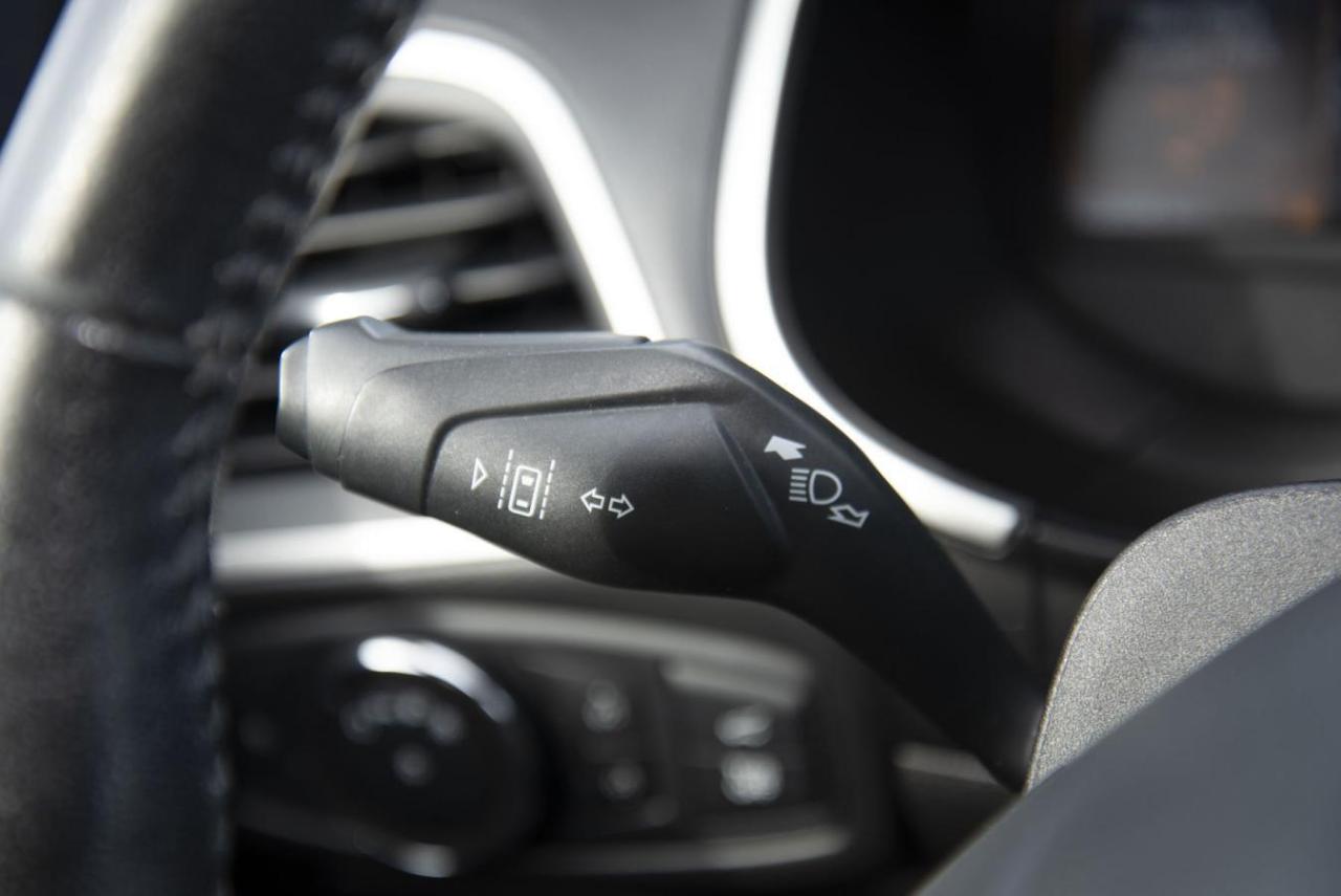 2019 Ford Edge SEL Photo