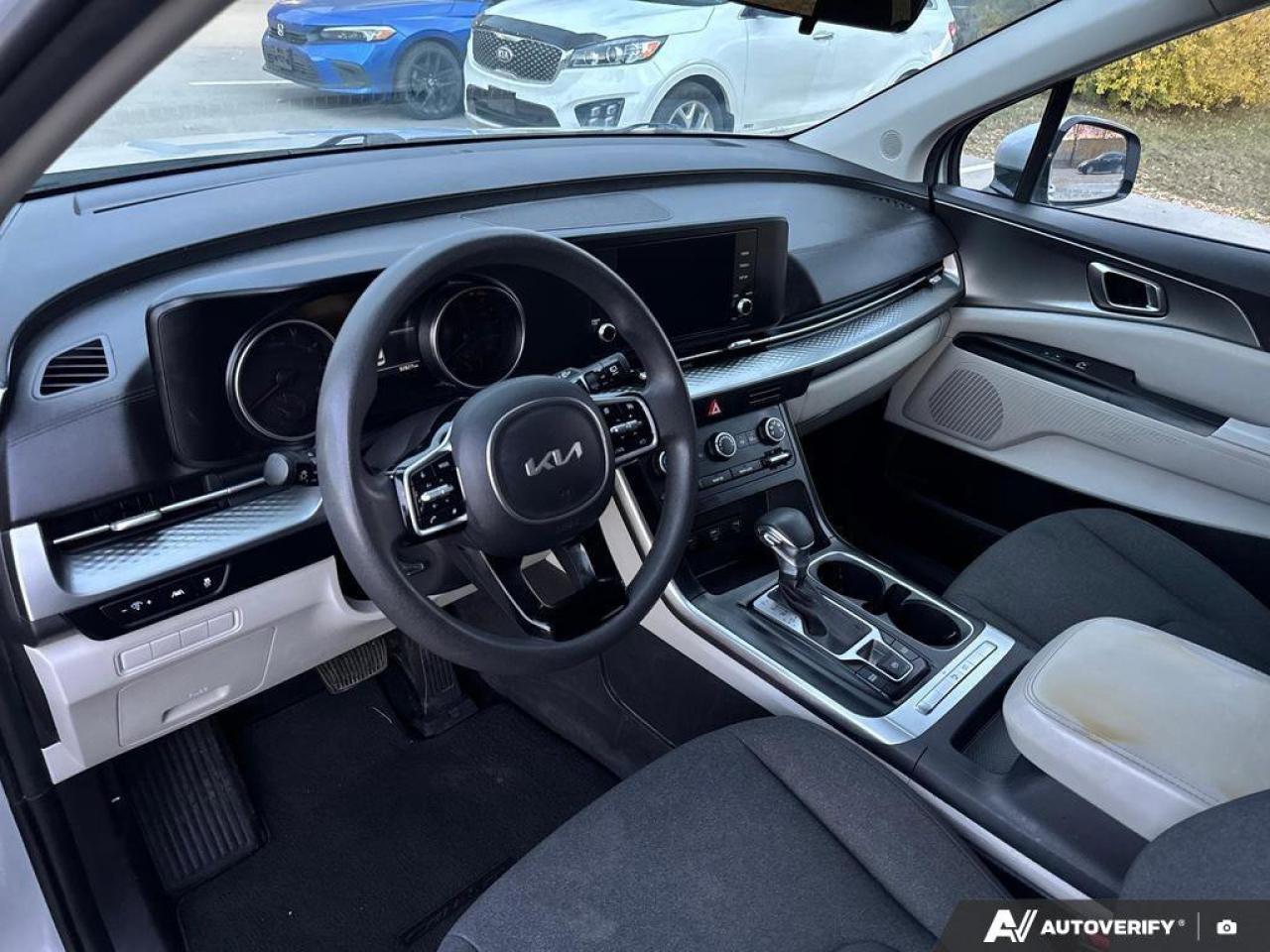 2022 Kia Carnival LX   No Accident   Heated Seats   8-Passenger   Ca Photo