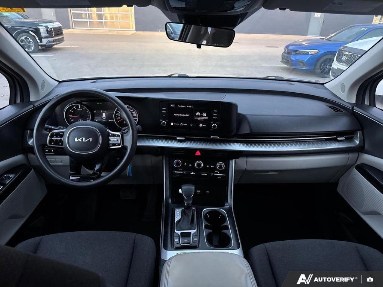 2022 Kia Carnival LX   No Accident   Heated Seats   8-Passenger   Ca Photo