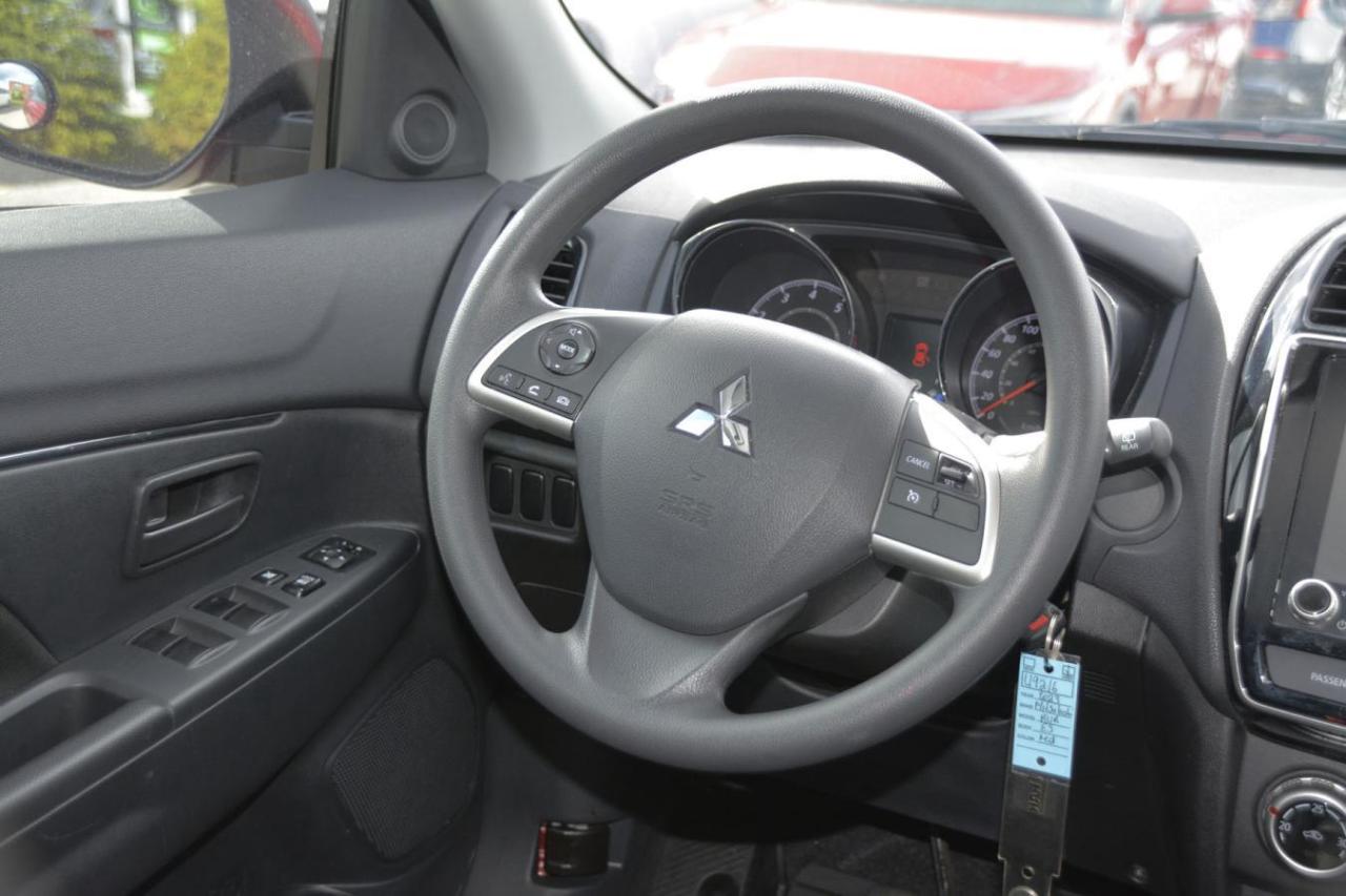 2023 Mitsubishi RVR ES/SE Photo