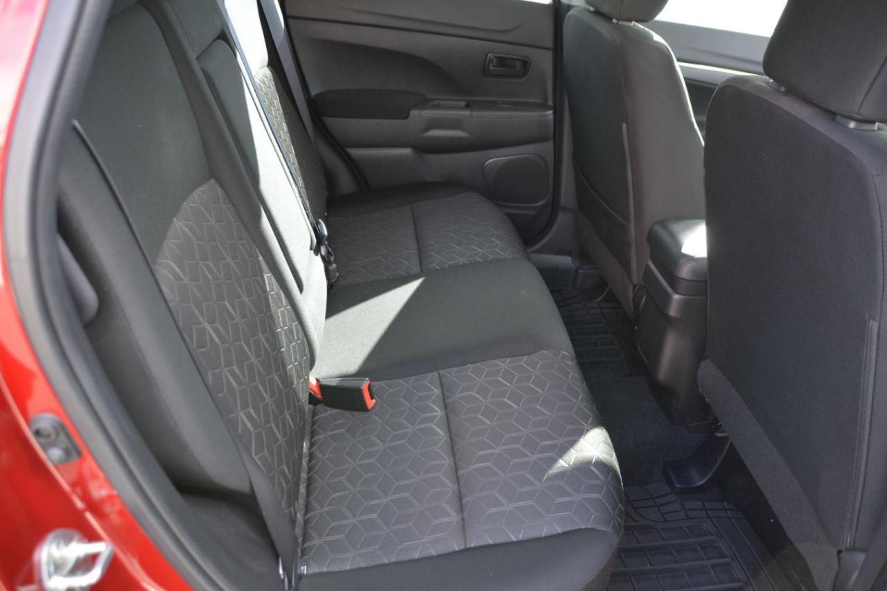 2023 Mitsubishi RVR ES/SE Photo