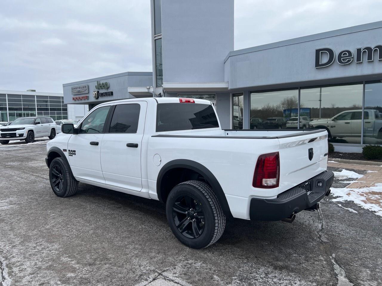 2024 RAM 1500 Classic Warlock 4x4 Crew Cab 5'7 Box Photo2