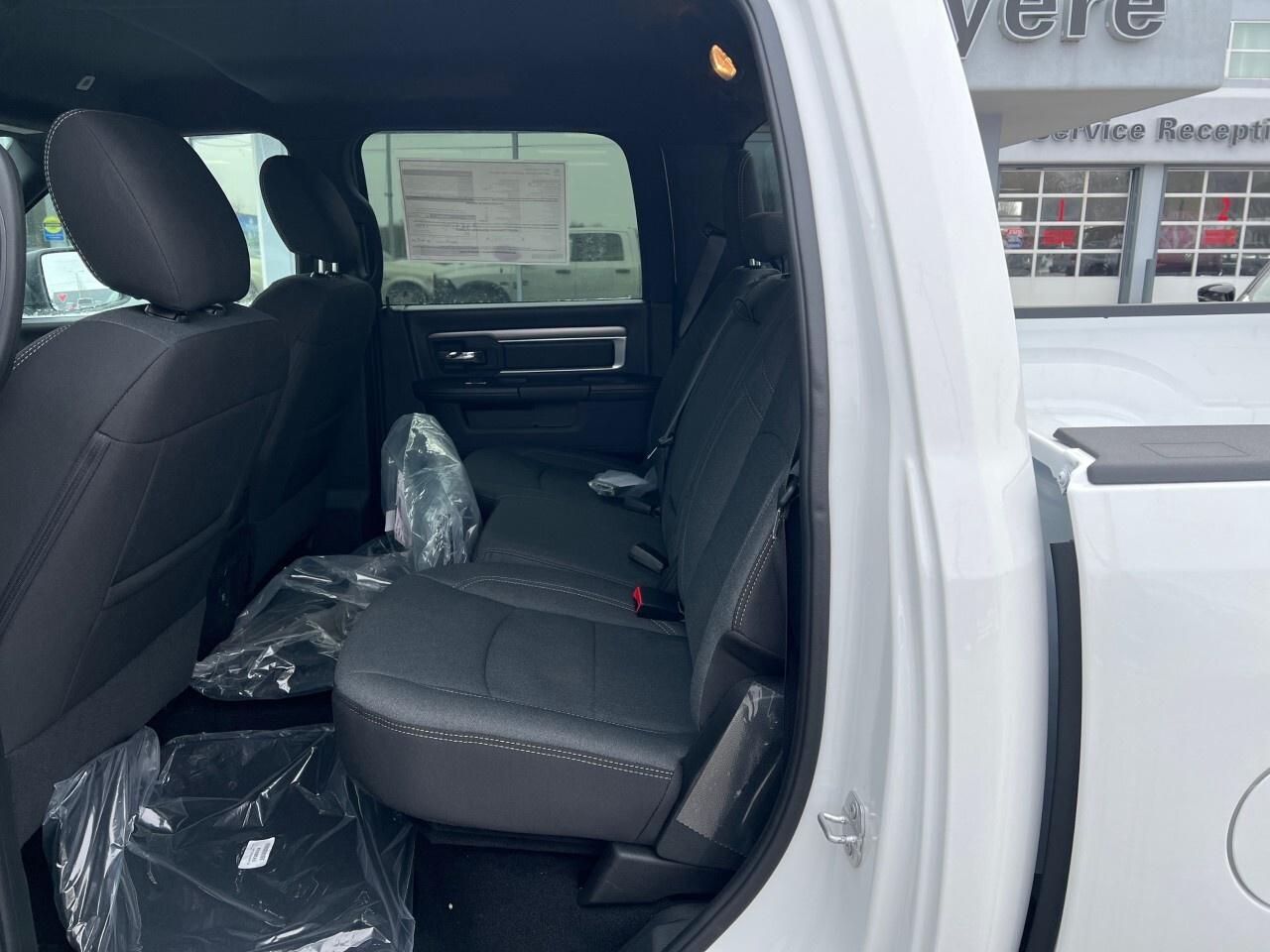 2024 RAM 1500 Classic Warlock 4x4 Crew Cab 5'7 Box Photo