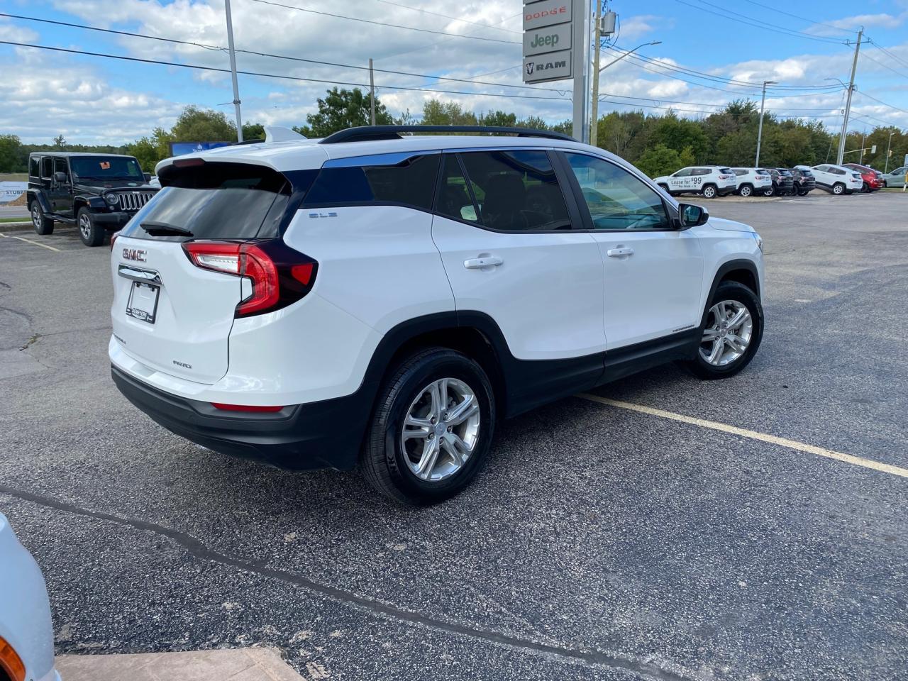 2023 GMC Terrain SLE Photo