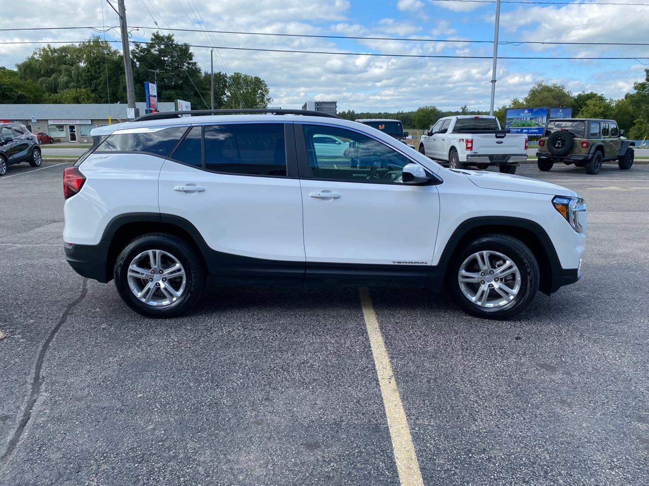 2023 GMC Terrain SLE Photo