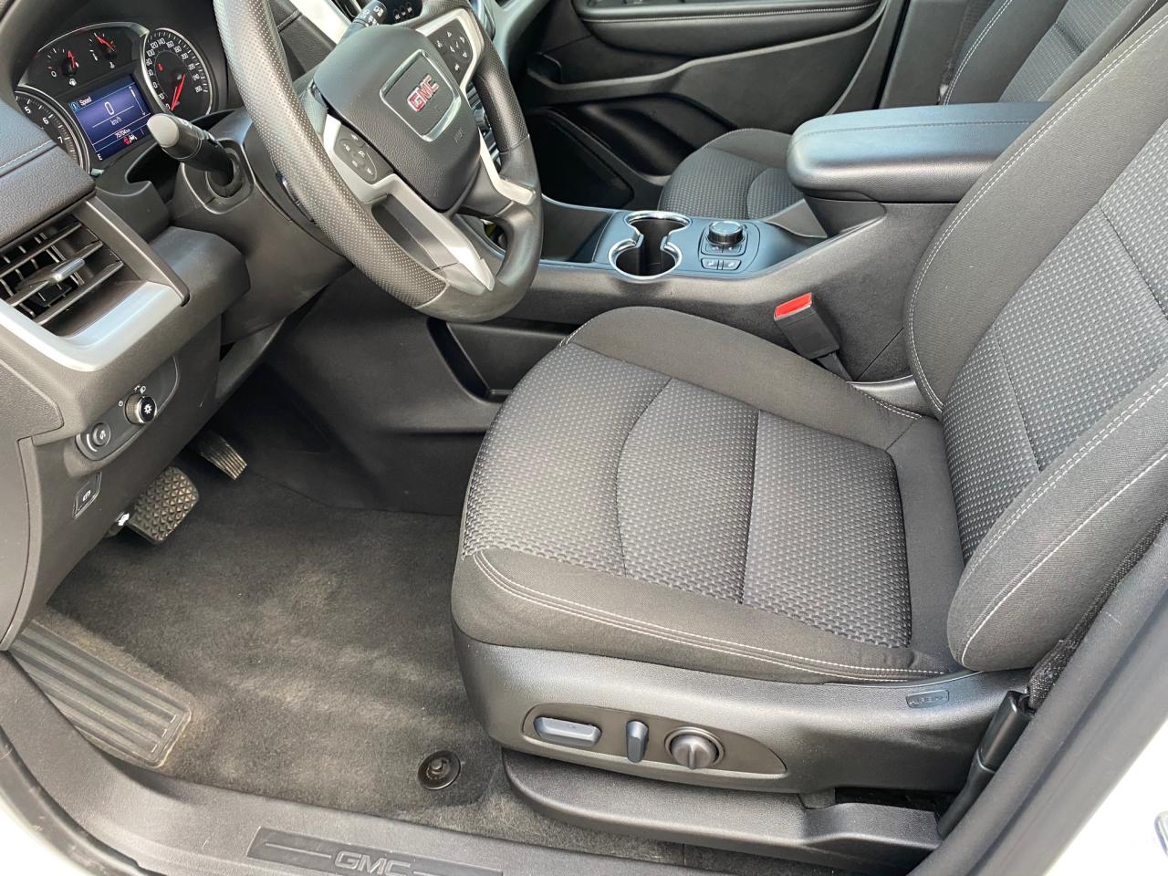 2023 GMC Terrain SLE Photo