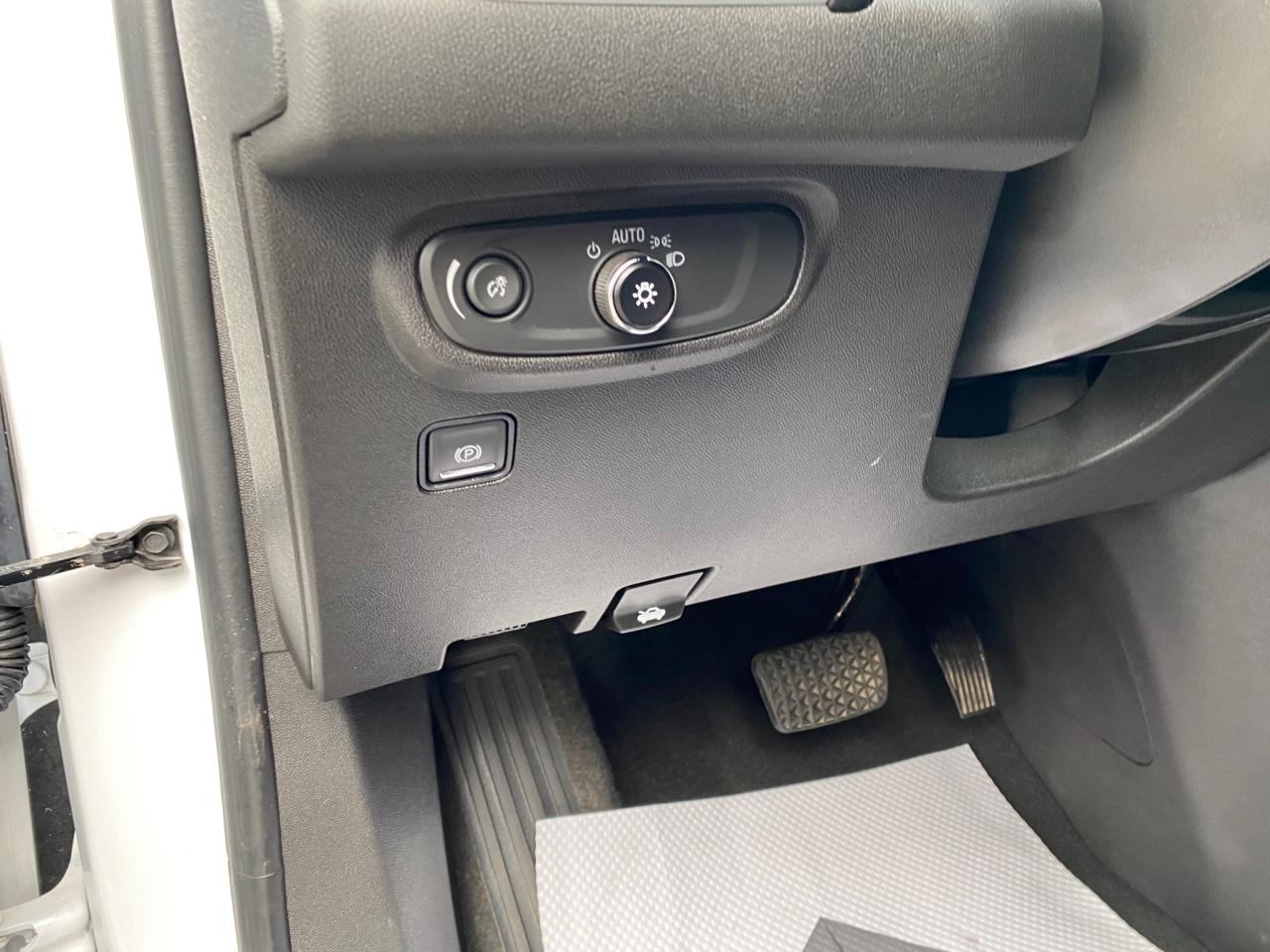 2023 GMC Terrain SLE Photo