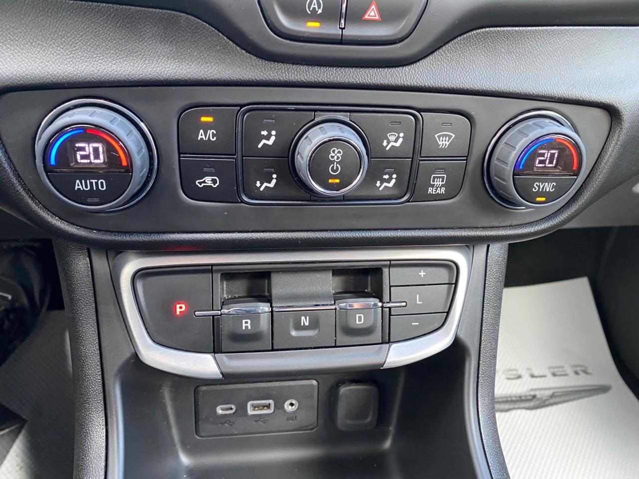 2023 GMC Terrain SLE Photo