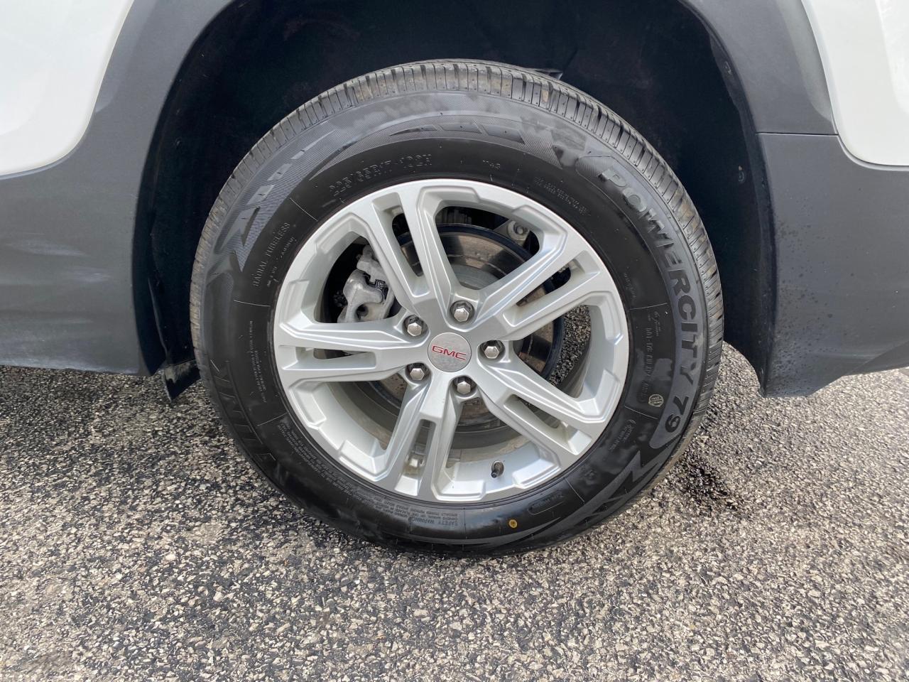 2023 GMC Terrain SLE Photo