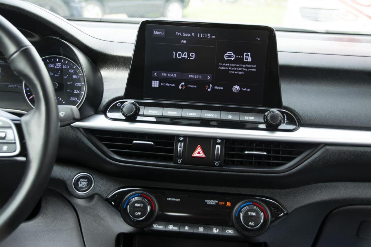 2023 Kia Forte GT-Line Photo