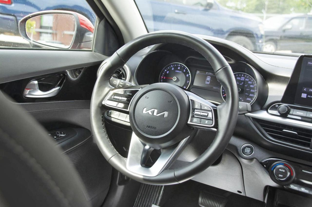 2023 Kia Forte GT-Line Photo