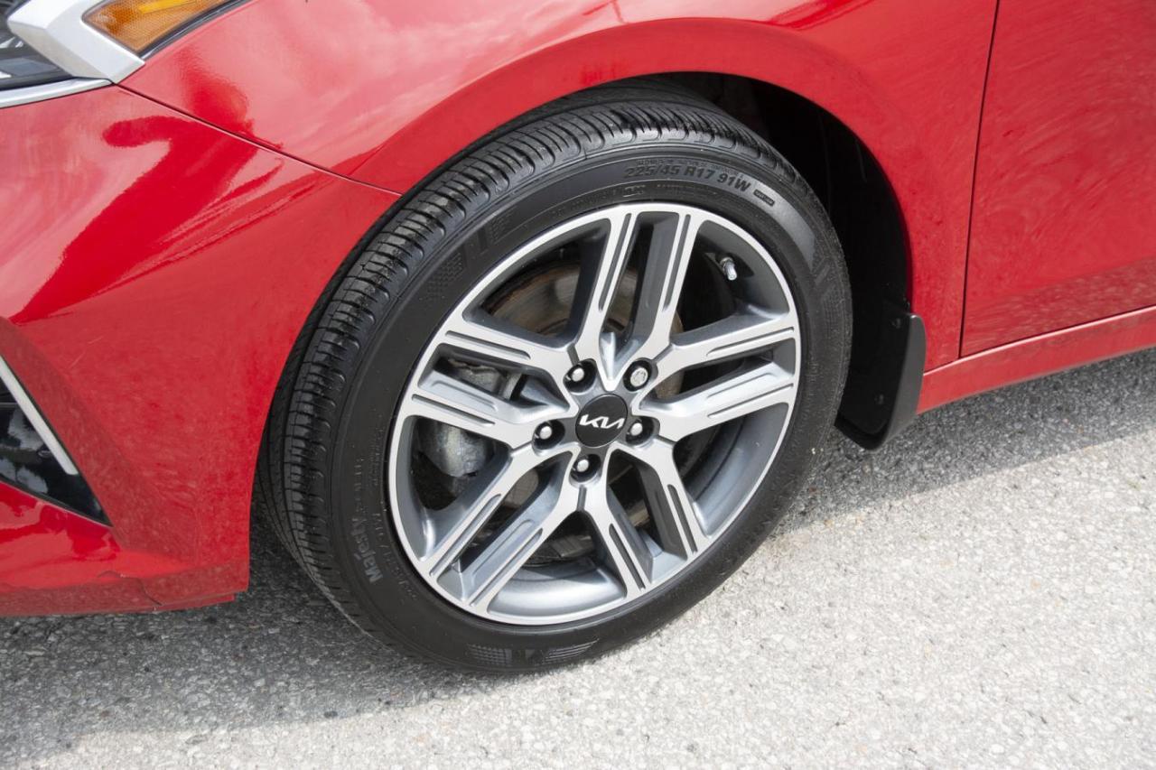 2023 Kia Forte GT-Line Photo