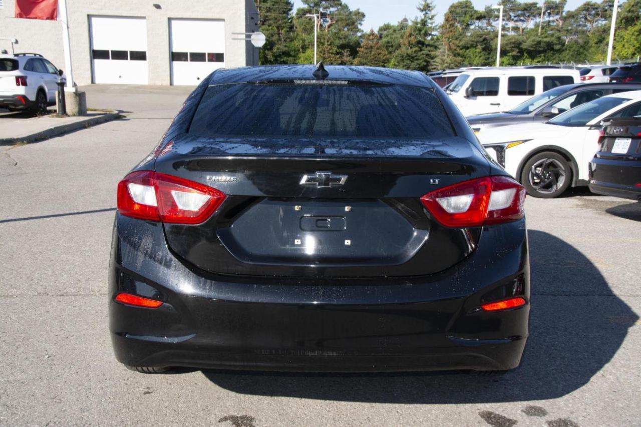 2017 Chevrolet Cruze LT Photo