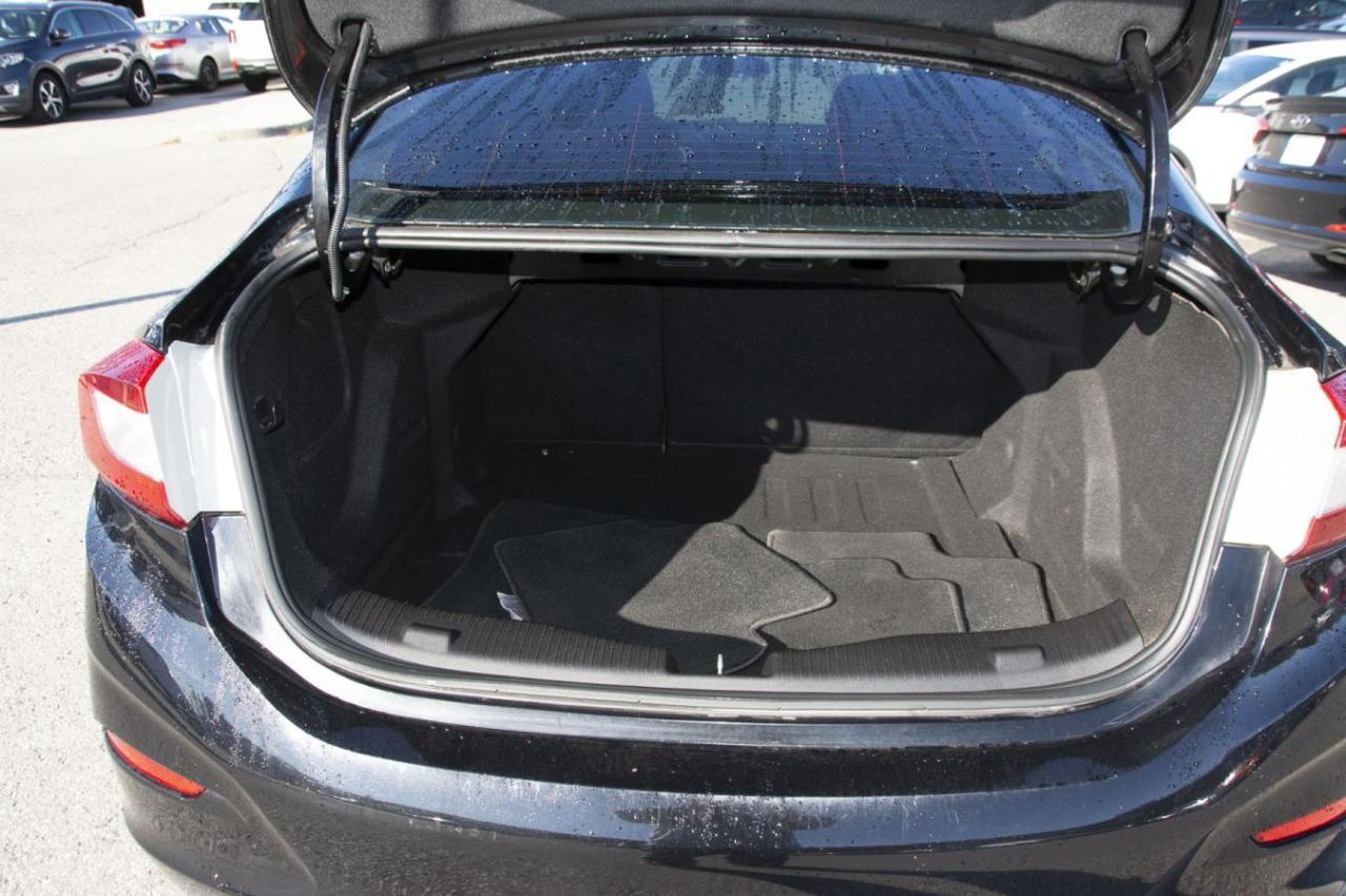 2017 Chevrolet Cruze LT Photo