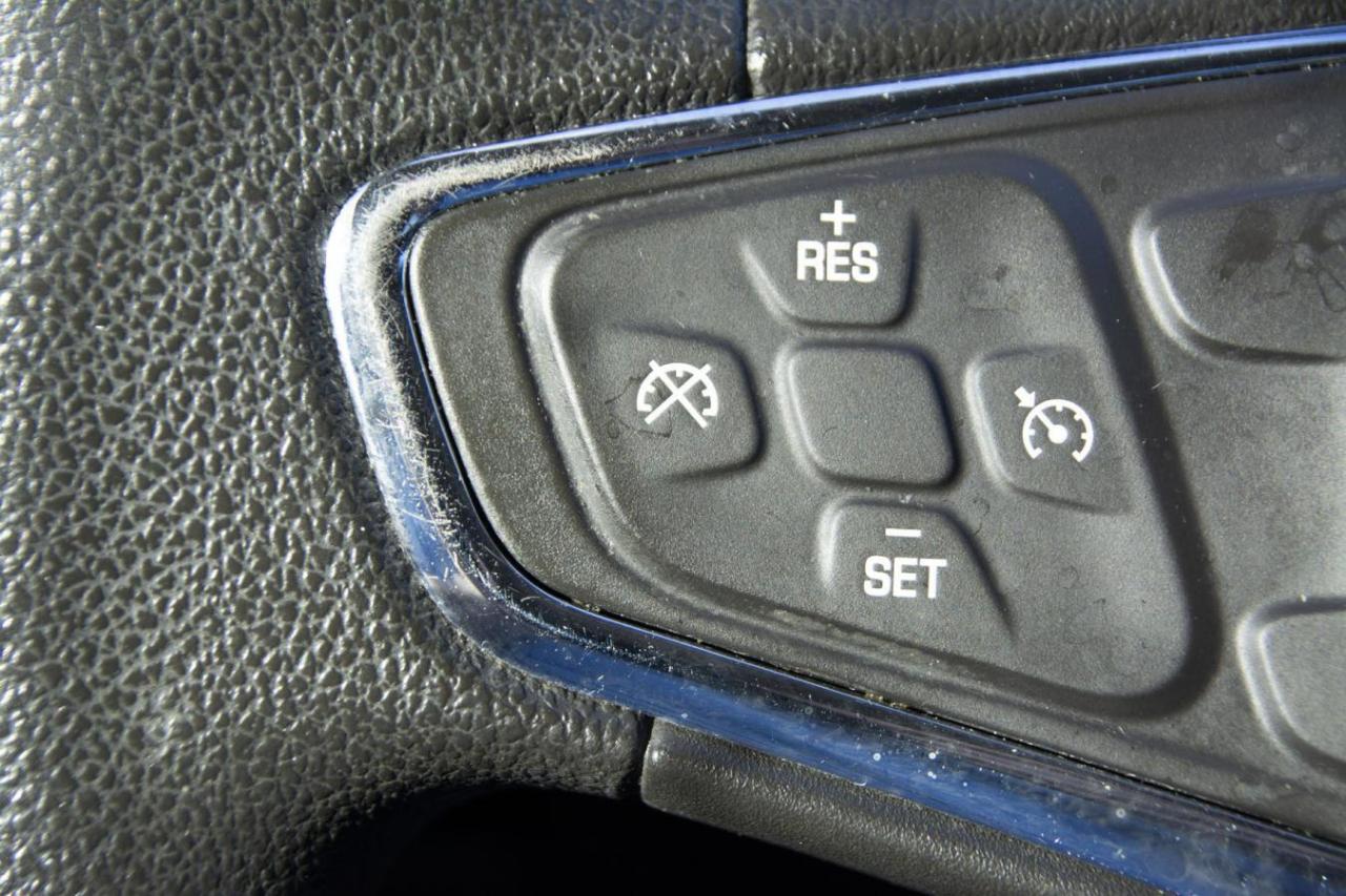 2017 Chevrolet Cruze CRUZE LT Photo