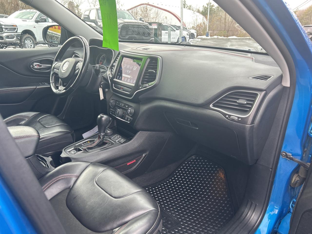 2020 Jeep Cherokee Trailhawk Photo