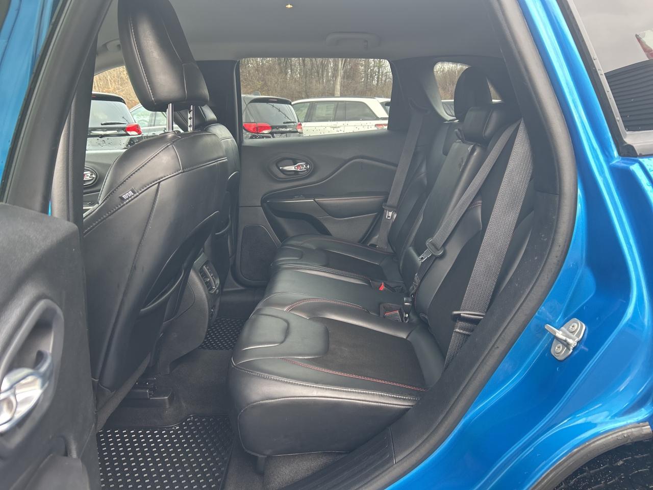 2020 Jeep Cherokee Trailhawk Photo