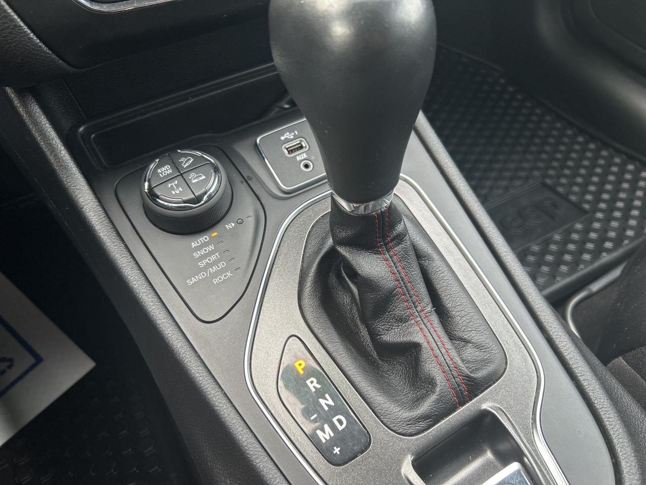 2020 Jeep Cherokee Trailhawk Photo