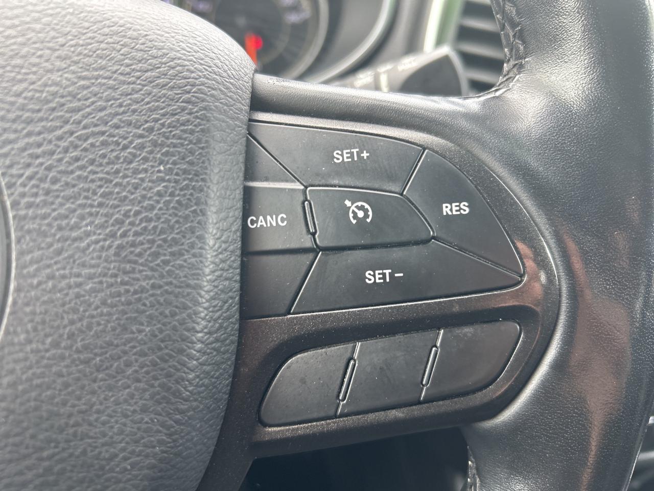 2020 Jeep Cherokee Trailhawk Photo