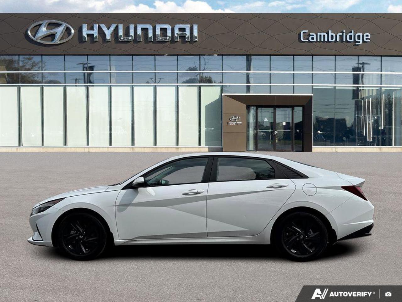 2022 Hyundai Elantra Preferred IVT w/Sun & Tech Package   Sunroof   Hea Photo3