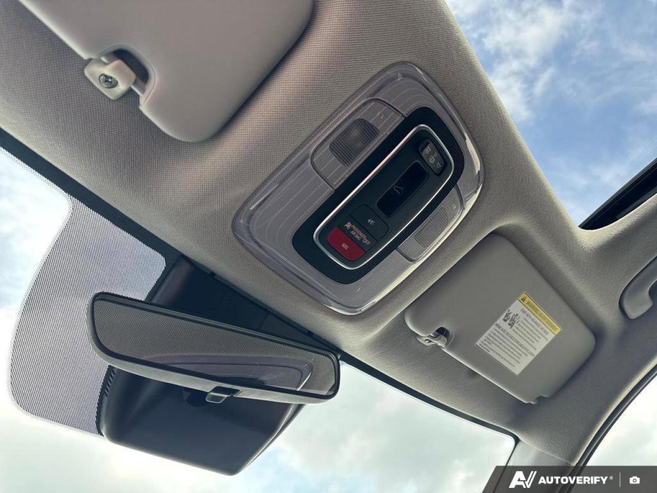 2022 Hyundai Elantra Preferred IVT w/Sun & Tech Package   Sunroof   Hea Photo