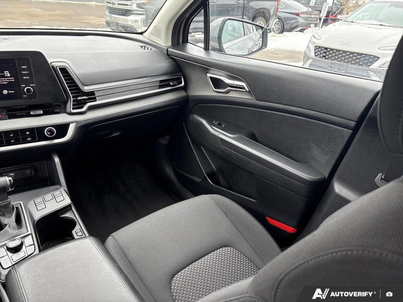 2023 Kia Sportage LX   LANE KEEP ASSIST   WIRELESS CARPLAY   HEATED Photo