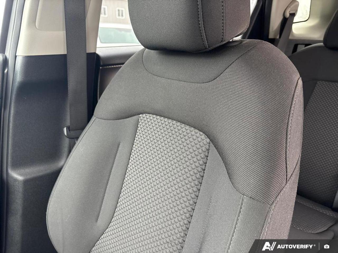 2023 Kia Sportage LX   LANE KEEP ASSIST   WIRELESS CARPLAY   HEATED Photo