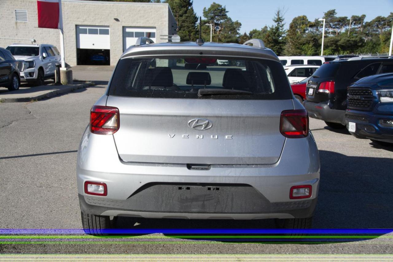 2024 Hyundai Venue SEL Photo