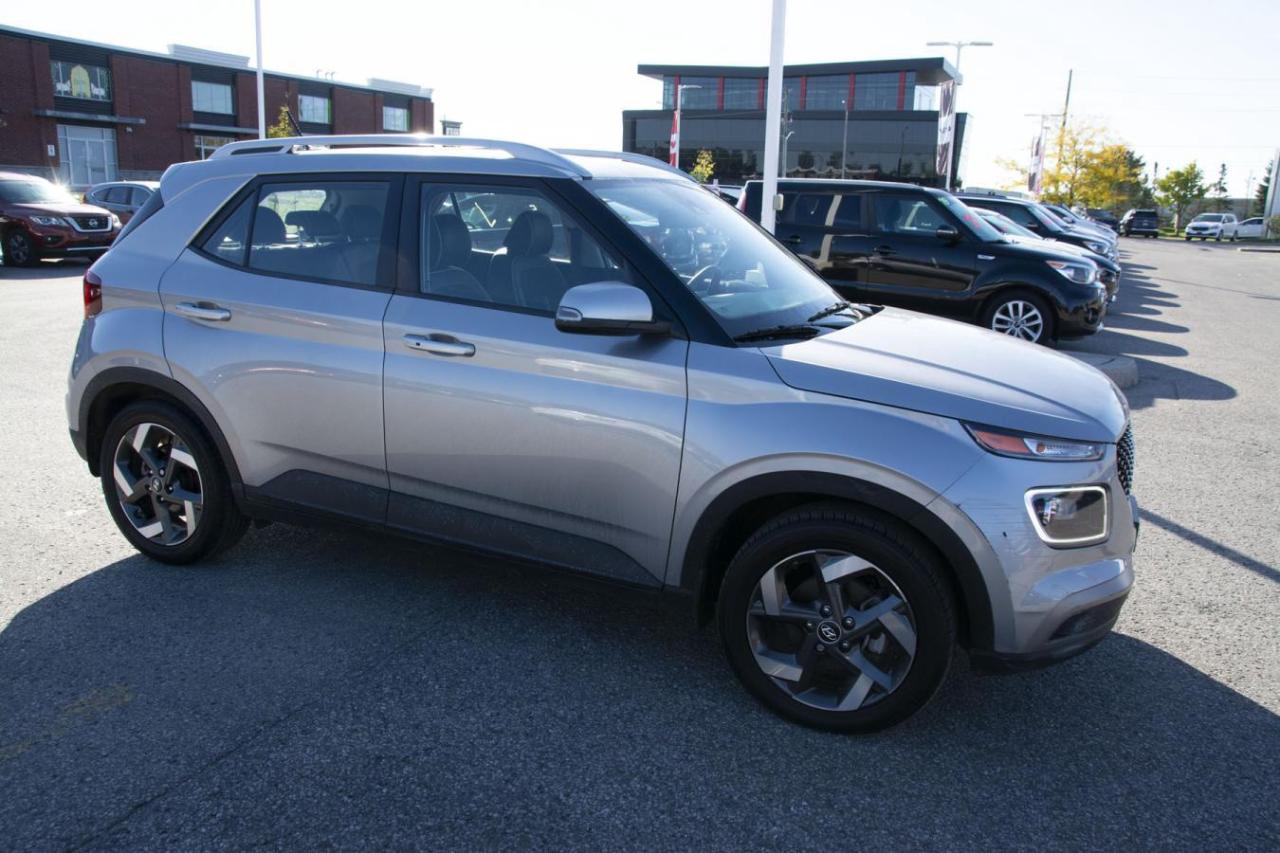 2024 Hyundai Venue SEL Photo