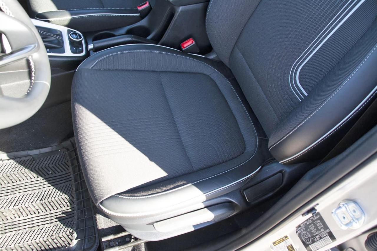 2024 Hyundai Venue SEL Photo