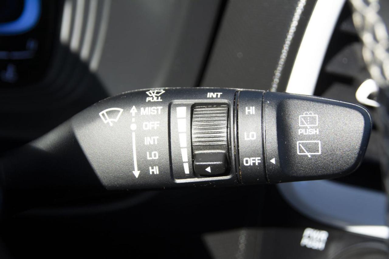 2024 Hyundai Venue SEL Photo