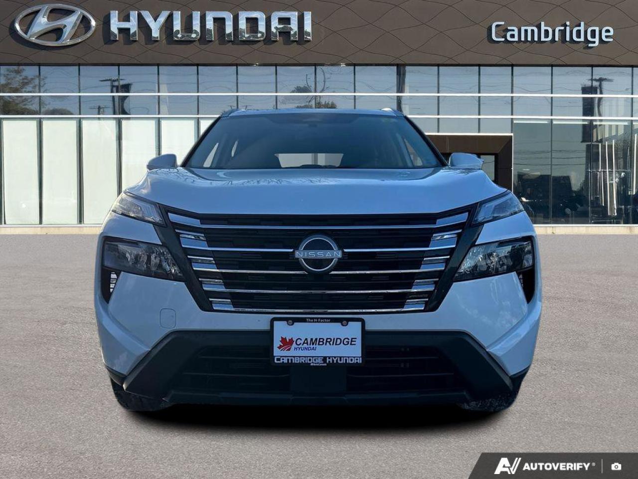 2024 Nissan Rogue SV   MOONROOF   REMOTE START  BLIND SPOT WARNING Photo