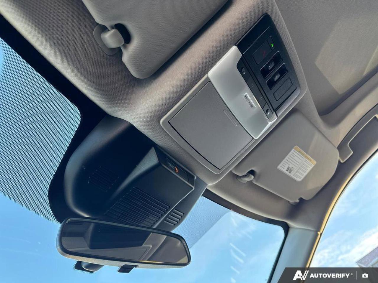 2024 Nissan Rogue SV   MOONROOF   REMOTE START  BLIND SPOT WARNING Photo