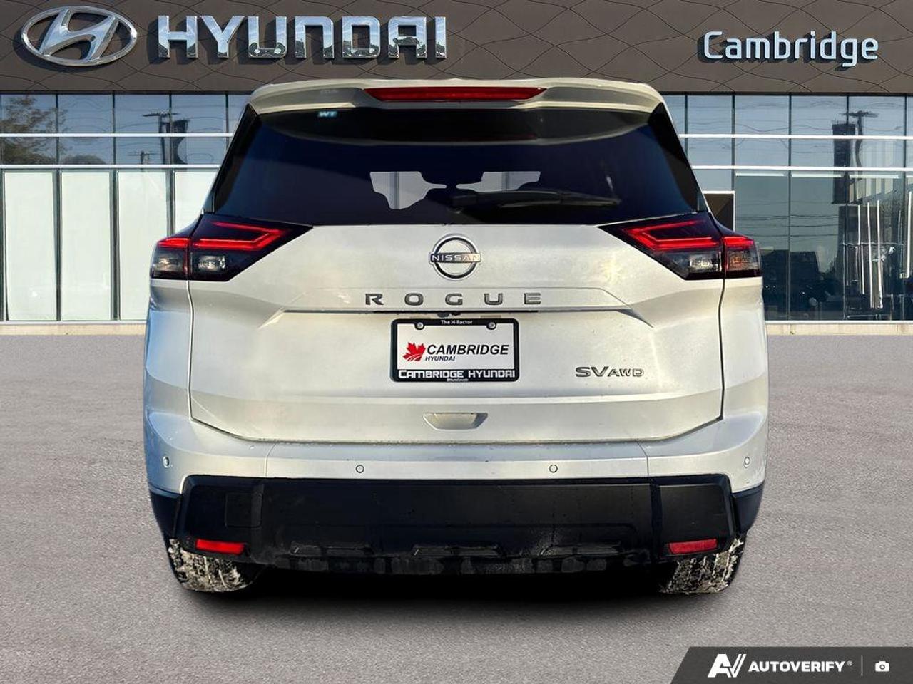 2024 Nissan Rogue SV   MOONROOF   REMOTE START  BLIND SPOT WARNING Photo