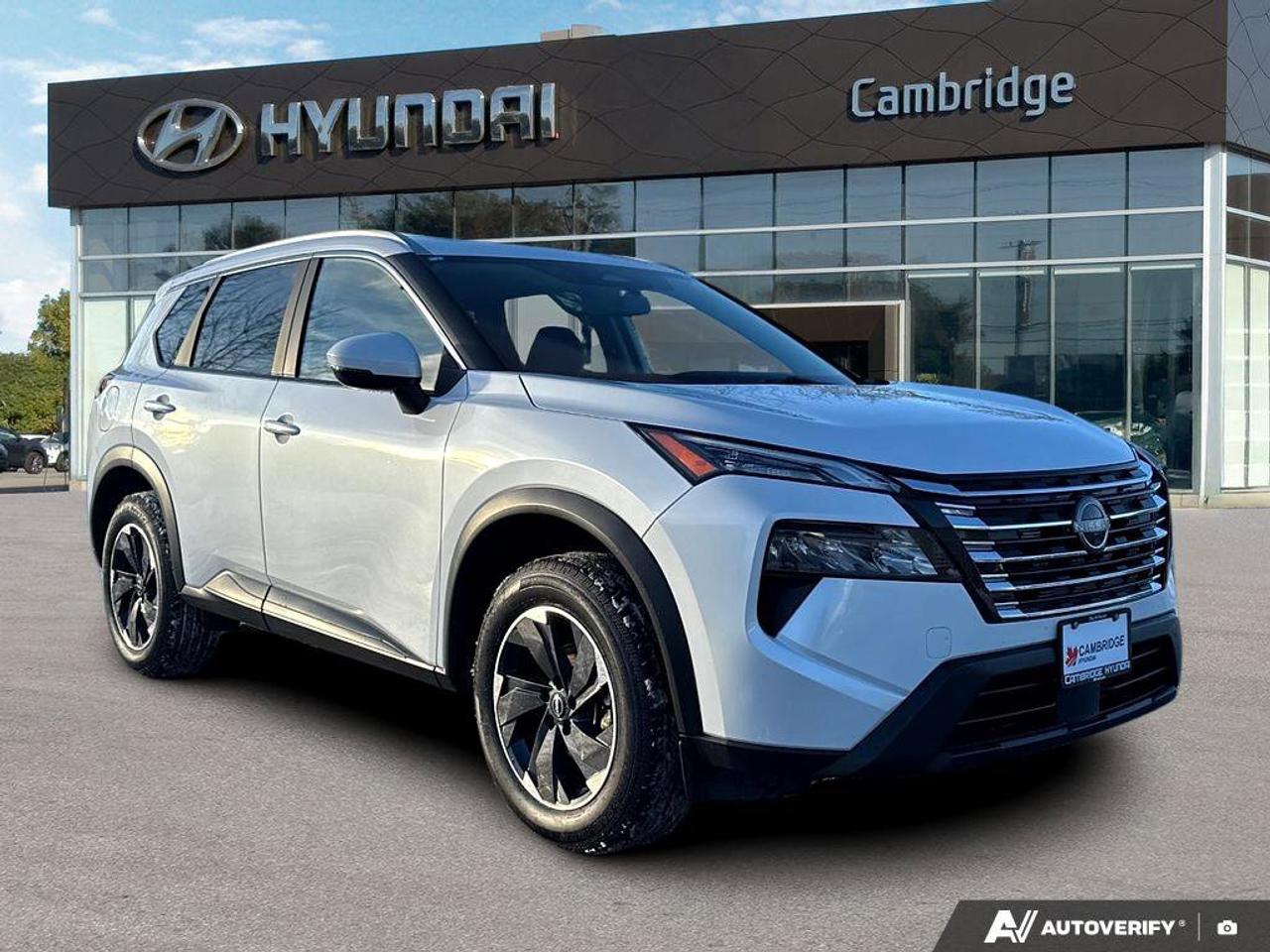 2024 Nissan Rogue SV   MOONROOF   REMOTE START  BLIND SPOT WARNING Photo