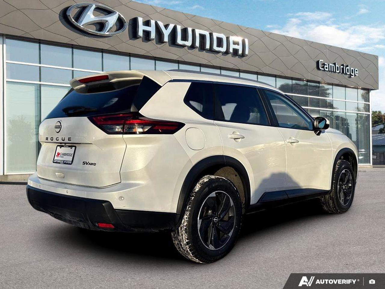 2024 Nissan Rogue SV   MOONROOF   REMOTE START  BLIND SPOT WARNING Photo