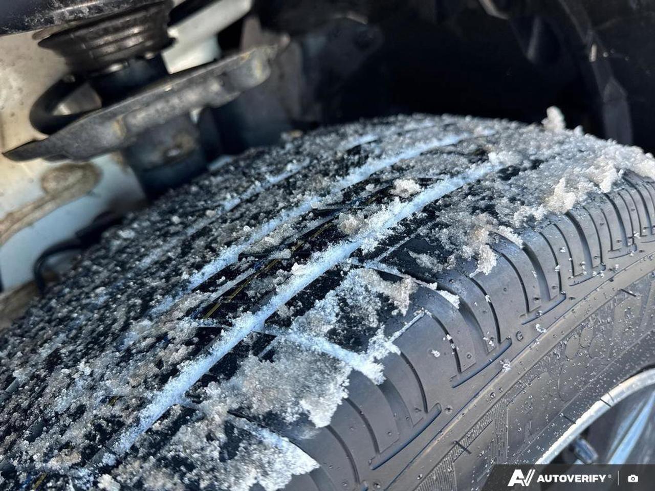 2024 Nissan Rogue SV   MOONROOF   REMOTE START  BLIND SPOT WARNING Photo