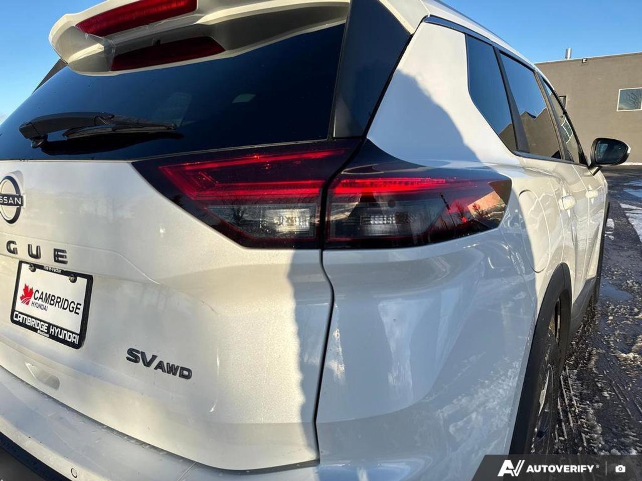 2024 Nissan Rogue SV   MOONROOF   REMOTE START  BLIND SPOT WARNING Photo