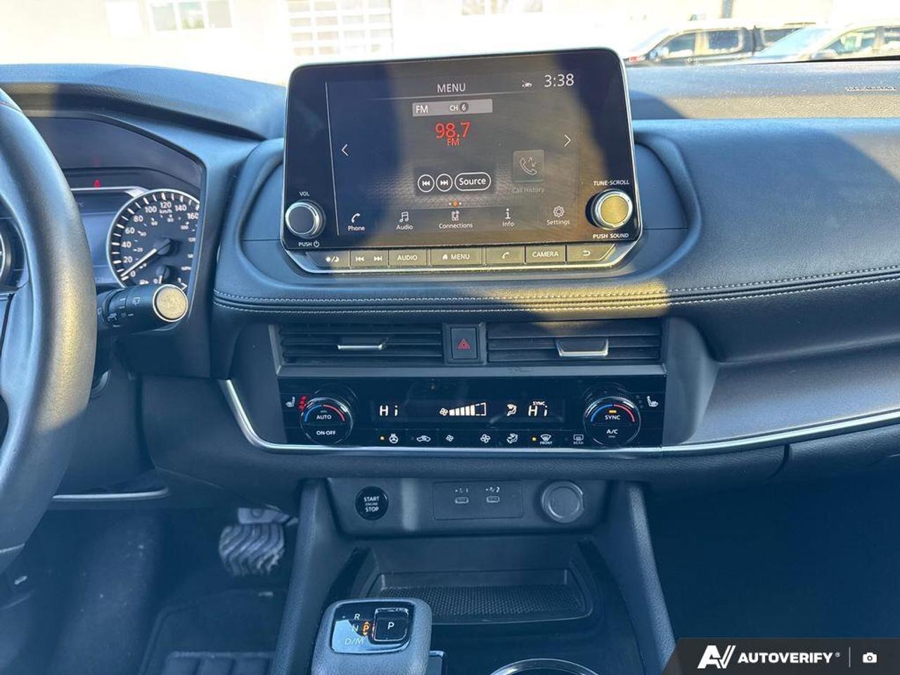 2024 Nissan Rogue SV   MOONROOF   REMOTE START  BLIND SPOT WARNING Photo