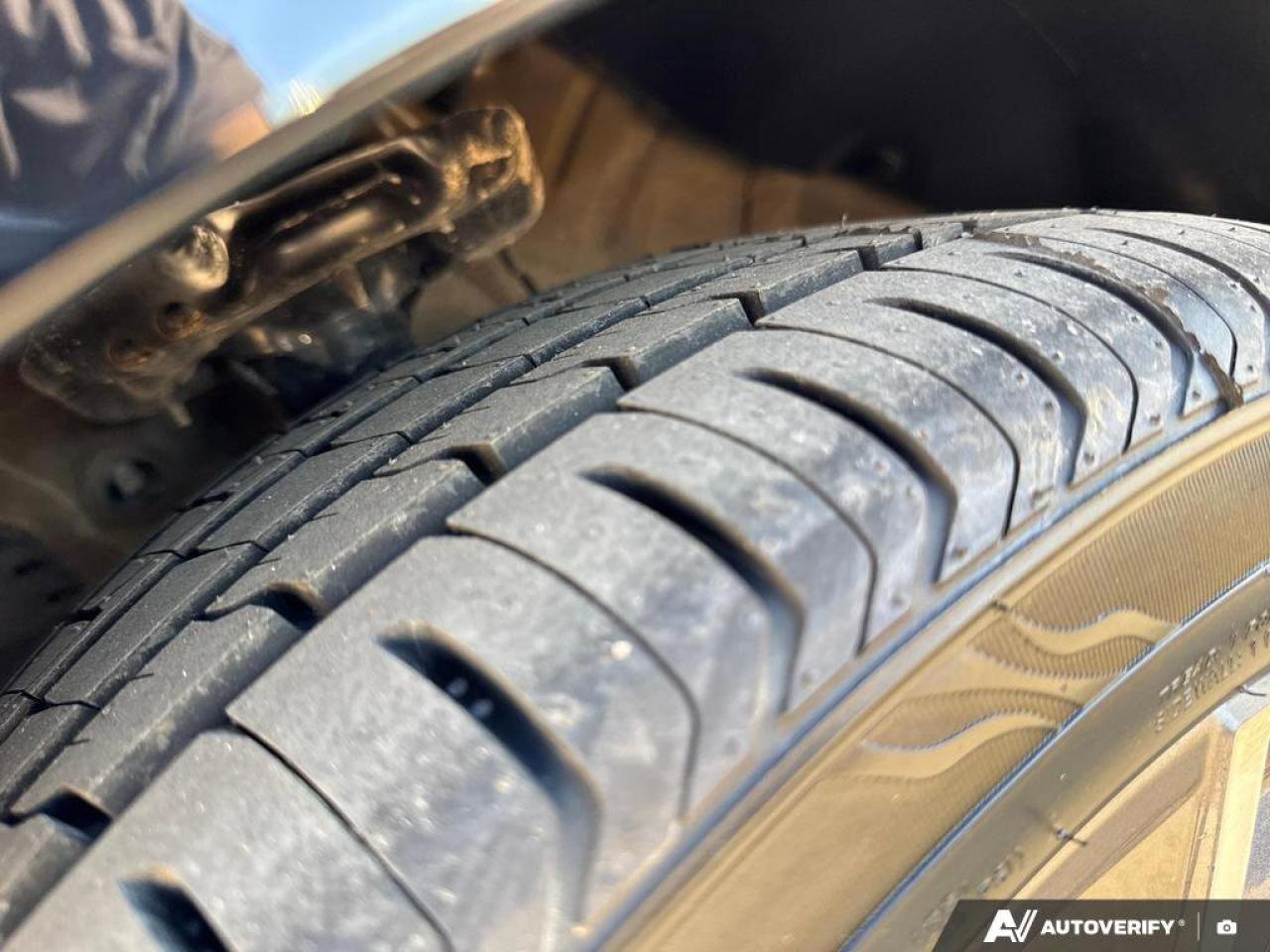 2024 Hyundai Elantra Preferred IVT w/Sun & Tech Package   Sunroof   Hea Photo