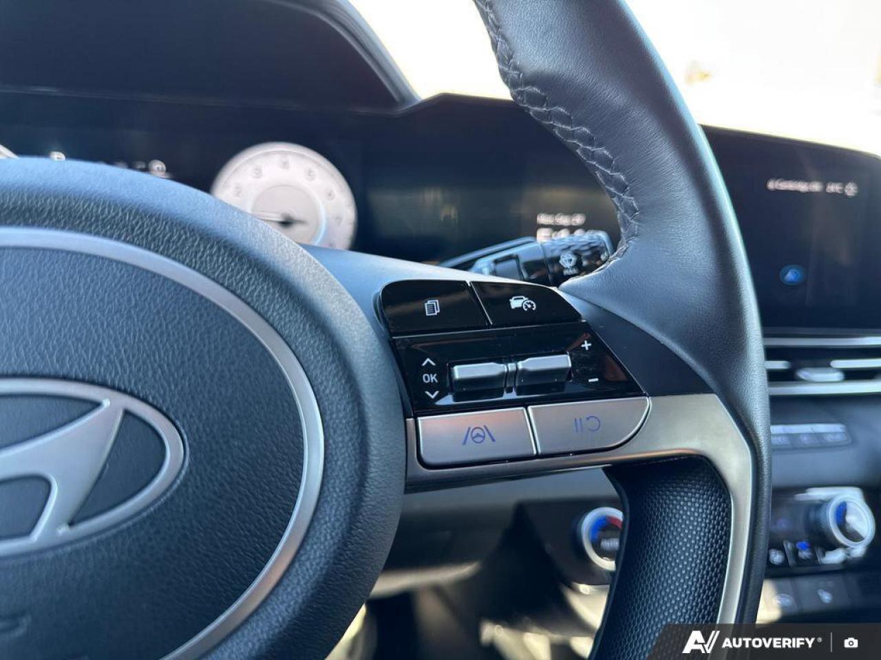 2024 Hyundai Elantra Preferred IVT w/Sun & Tech Package   Sunroof   Hea Photo