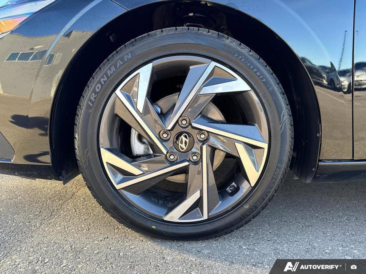 2024 Hyundai Elantra Preferred IVT w/Sun & Tech Package   Sunroof   Hea Photo